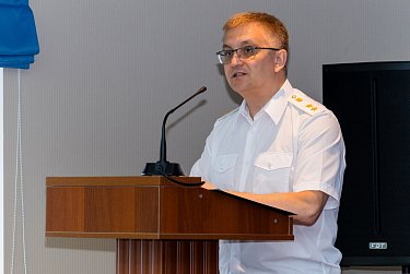 Усилить надзор за соблюдением закона